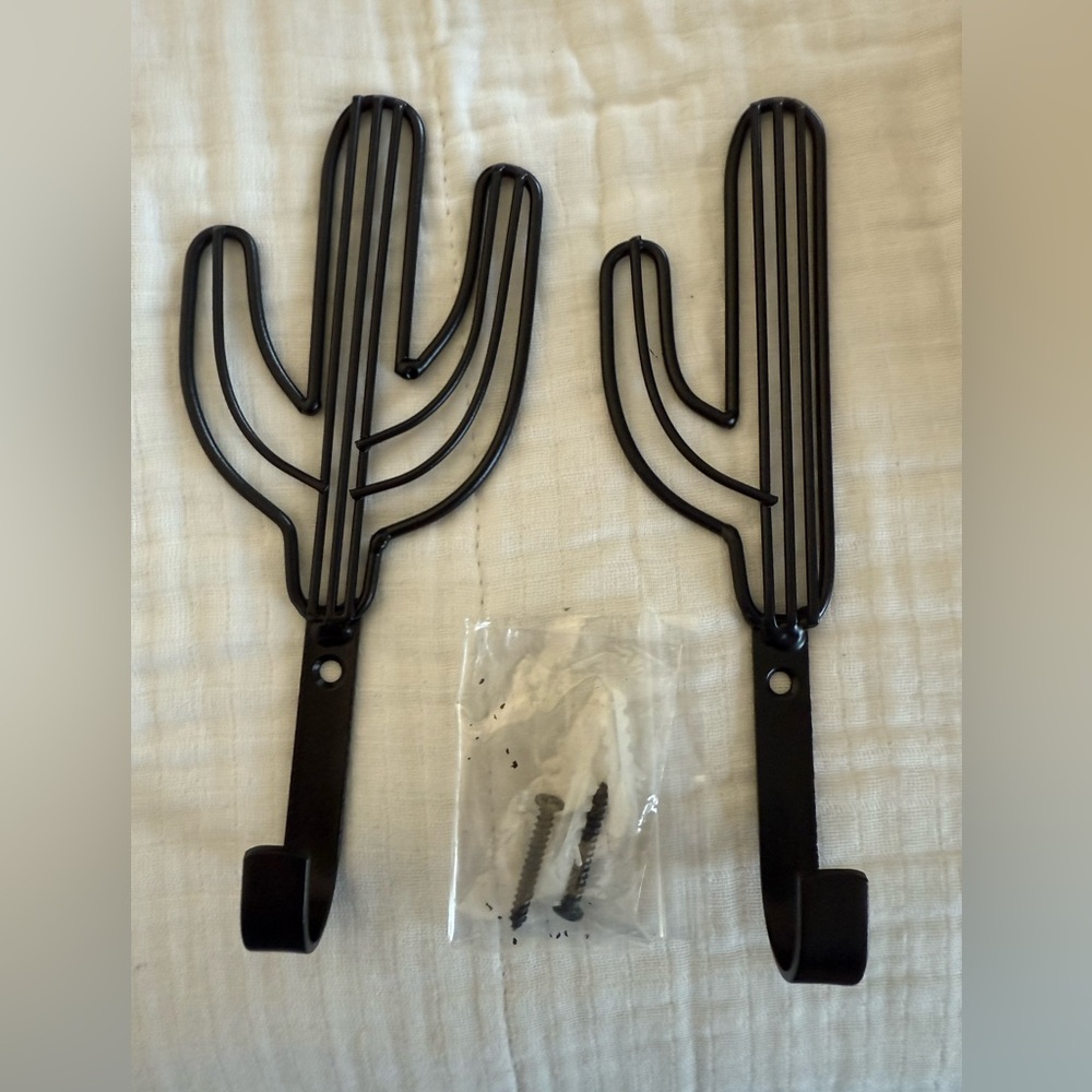 NIB Wall Mounted Modern Black Metal Saguaro Cactus Coat Hangers